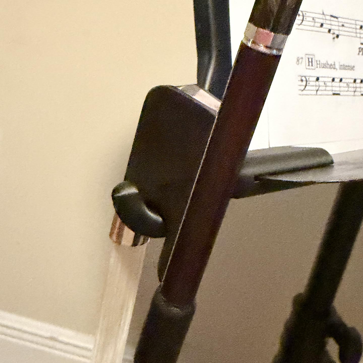 Bow Stand for Cello, 3D Printed, Non-Scratch, Space-Saving, Easy Installation, Cello Accessories (White)