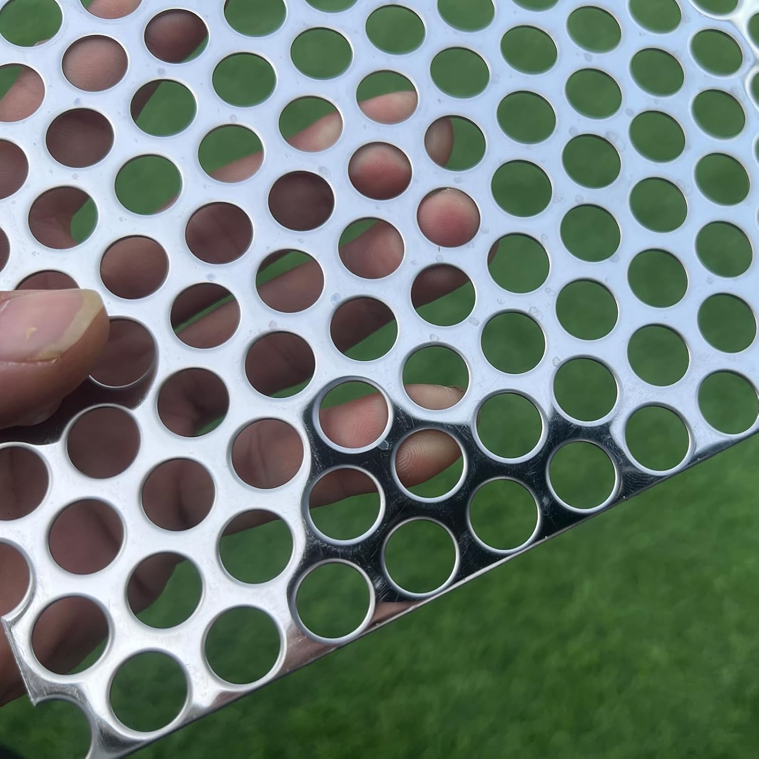 23.6"x11.8" Opening Round Holes About 1/2inch (12mm) Perforated Metal Sheets 19Gauge Expanded Metal Mesh Perforated 304 Stainless Steel Sheet Mesh Screen Panel Decorative Panel Decorati Plate 23.6"x11.8" Round Hole 12mm