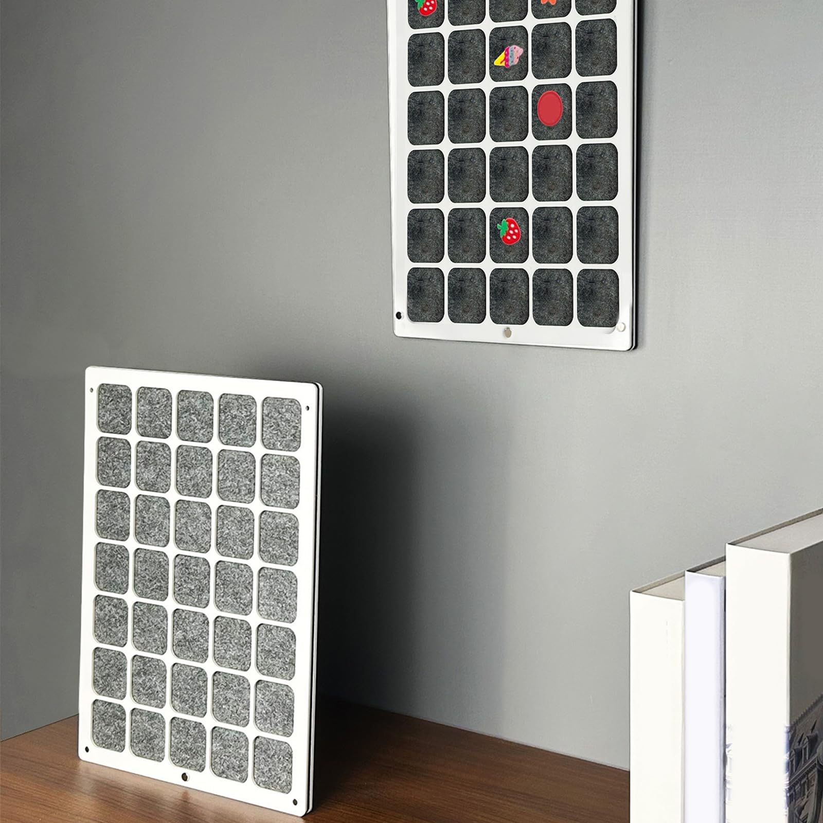 Professionelle emaillierte Pin Organizer, 35 Fächer, transparente, stabile Acryltafel mit abnehmbarer Abdeckung für Sammlungen, Pin Organizer, wandmontierbar