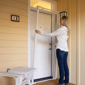 LARSON Brisa Brown Retractable Screen Door EZ-Glide 32-36 in Wide