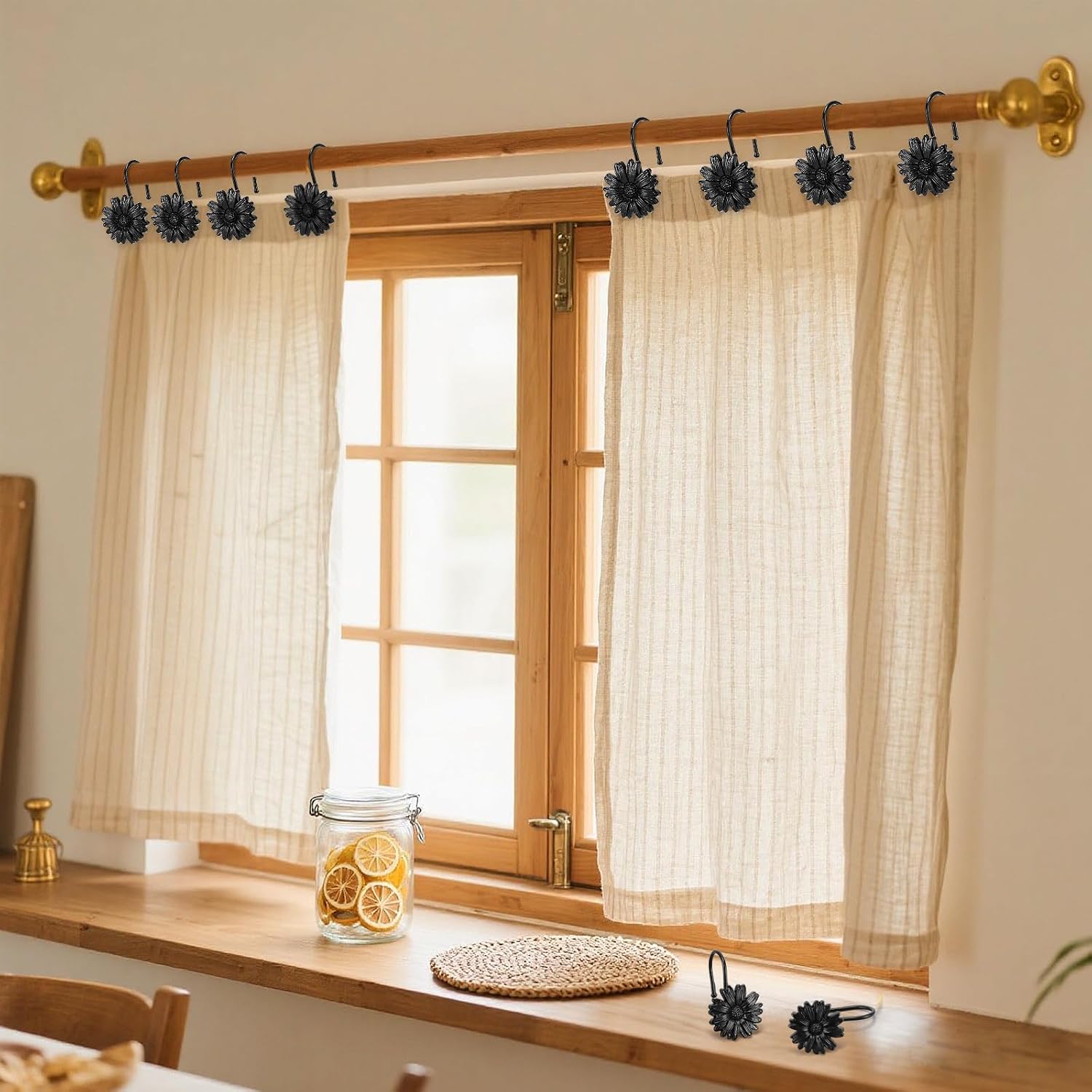 Metal Daisy Shower Curtain Hooks, Rust-Resistant Hooks for Shower Curtain Rods, Set of 12, Bathroom Daisy Flowers Heavy Duty Design Beautiful Floral Decoration（Black）