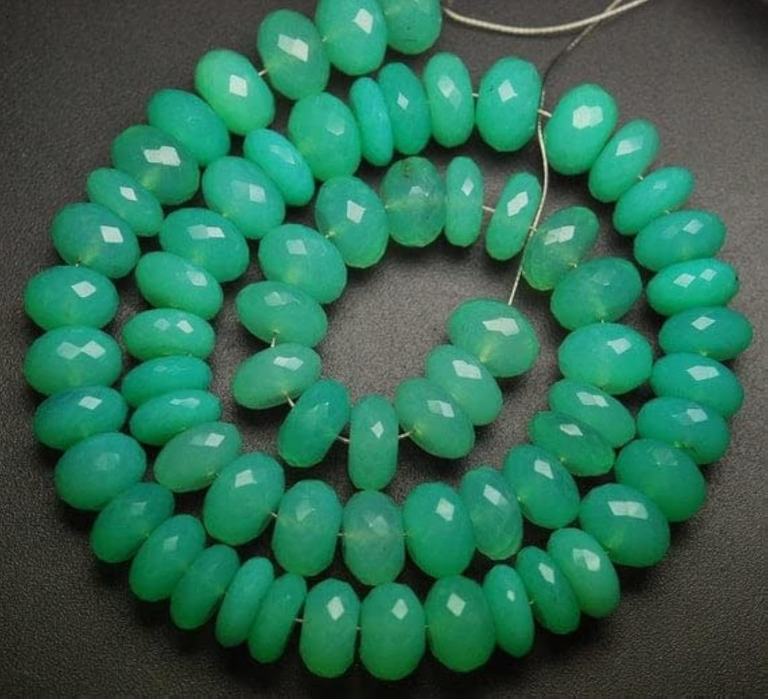 Chrysoprase calcédoine en perles facettées de 6mm 7mm pour l'enfilage de collier fait main