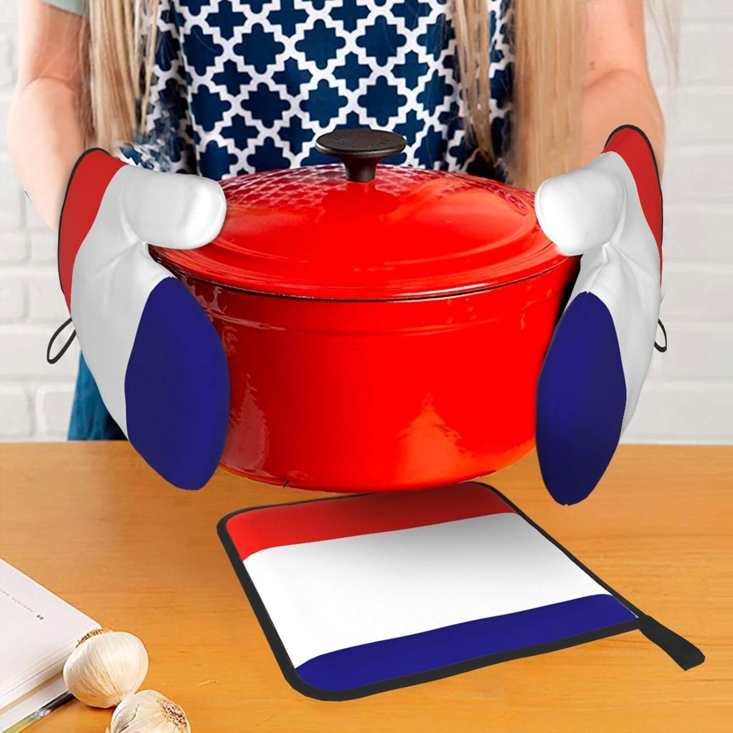 French Flag Print Heat Resistant Microwave Gloves, Used for Baking, Cooking, and Fashion Kitchen Essentials