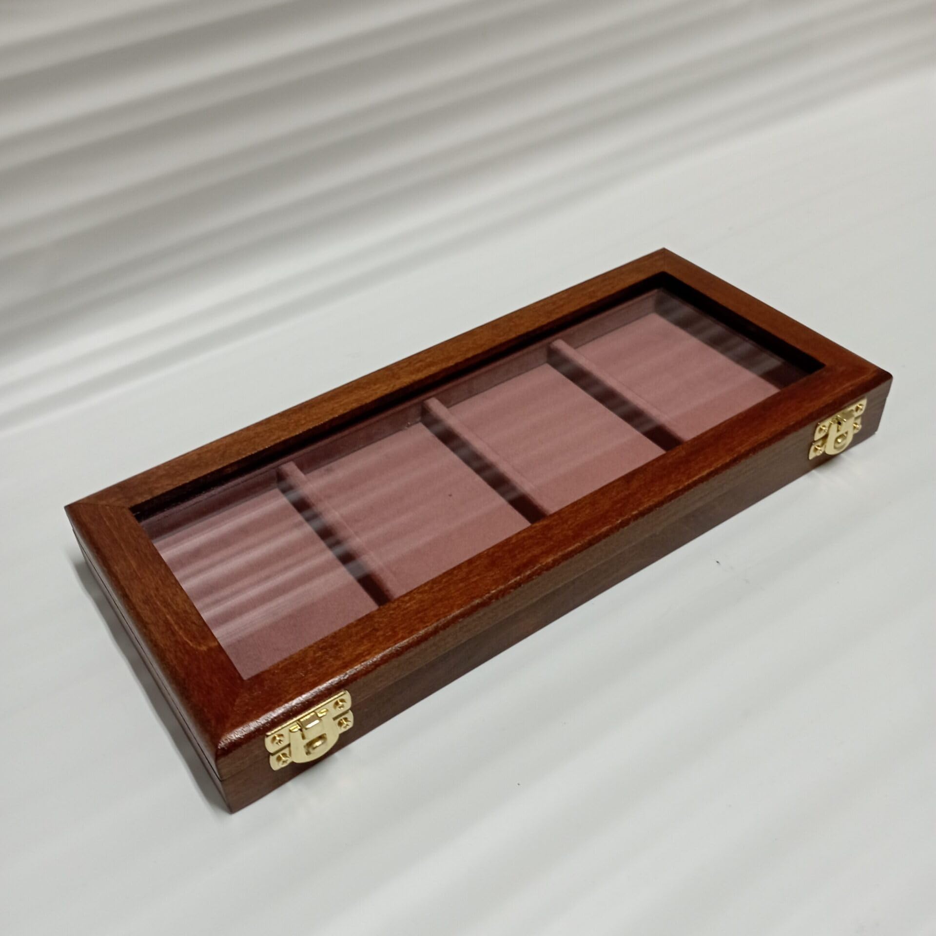 Vitrine pour médailles en Bois Massif et Verre – Coffret Artisanal Fait Main en Italie, 4 Compartiments avec nastrino, numéroté et certifié