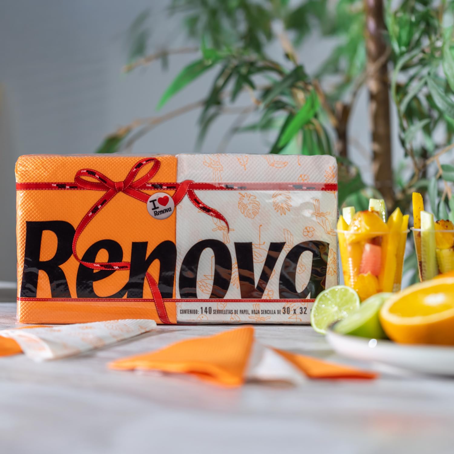 Renova Servilletas de Papel Red Label | 140 Servilletas | Mitad Blancas Decoradas, Mitad Color | Tamaño Estándar