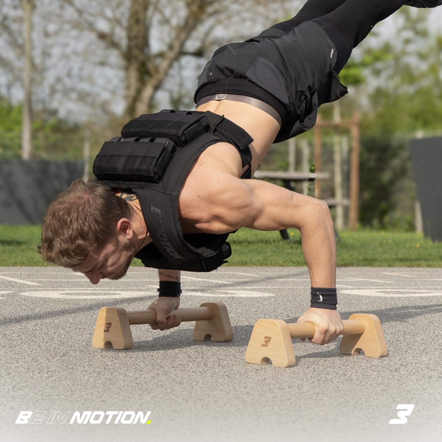 Müller und Blum Gewichtsweste 10 kg und 20 kg für Herren und Damen, Verstellbare Weight Vest aus 1000D Cordura, herausnehmbare Metallgewichte, Trainingsweste für Krafttraining, Calisthenics & CrossFit