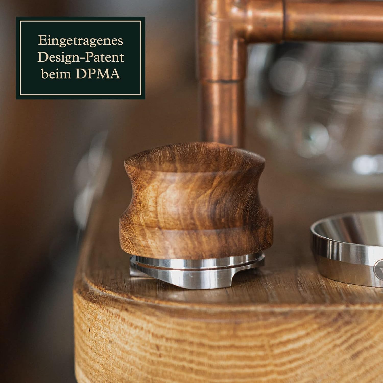 Distributor (51 mm) zur Extraktion des Kaffeepucks - Kaffeeverteiler für Siebträger mit Einstellbarer Höhe I Leveler aus Edelstahl und Holz-inkl. Ablage I Tamper (58 mm)