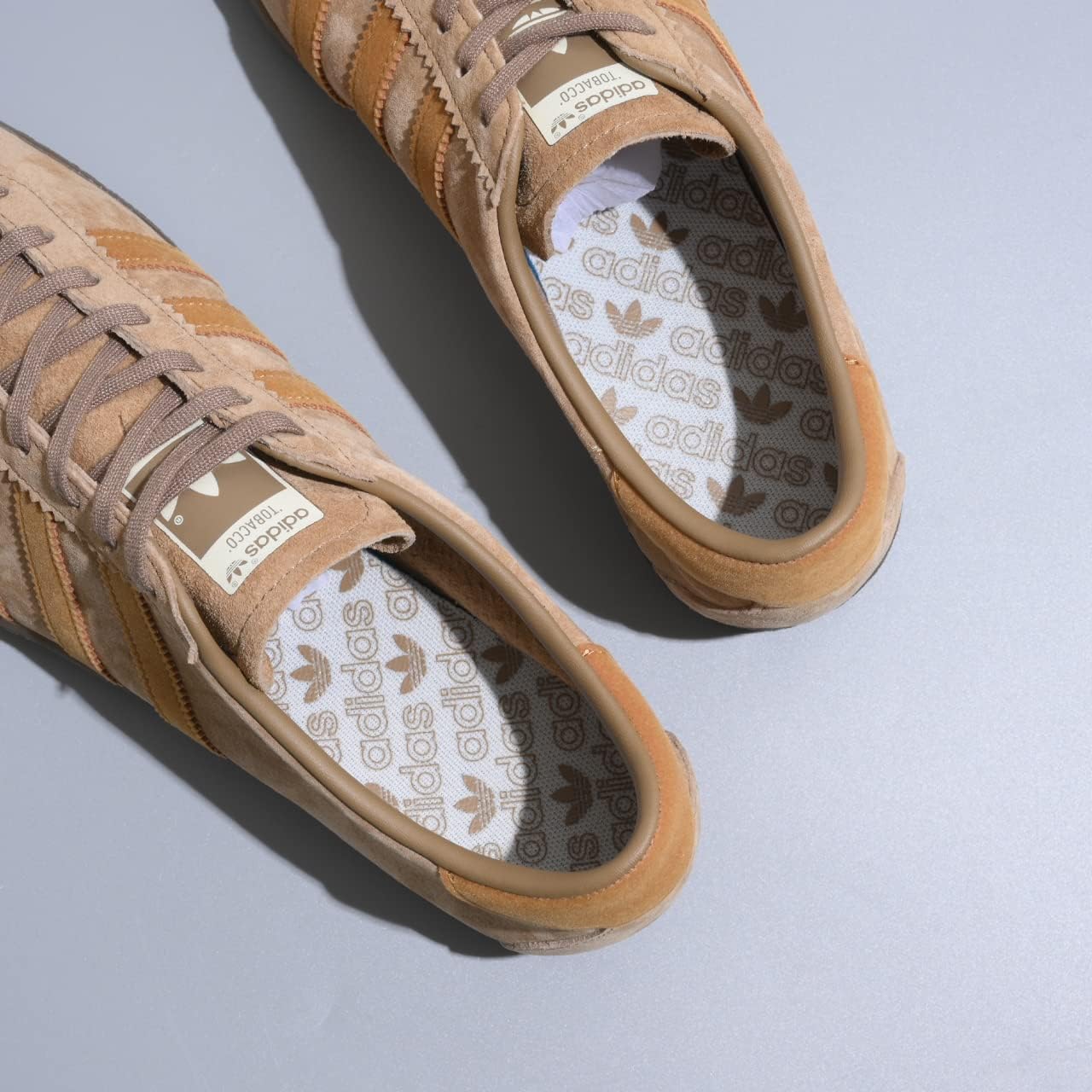 adidas tobacco タバコ　パントーン/メサ/ガム Amazon.co.jp: [アディダス] TOBACCO/タバコ (パントーン/メサ
