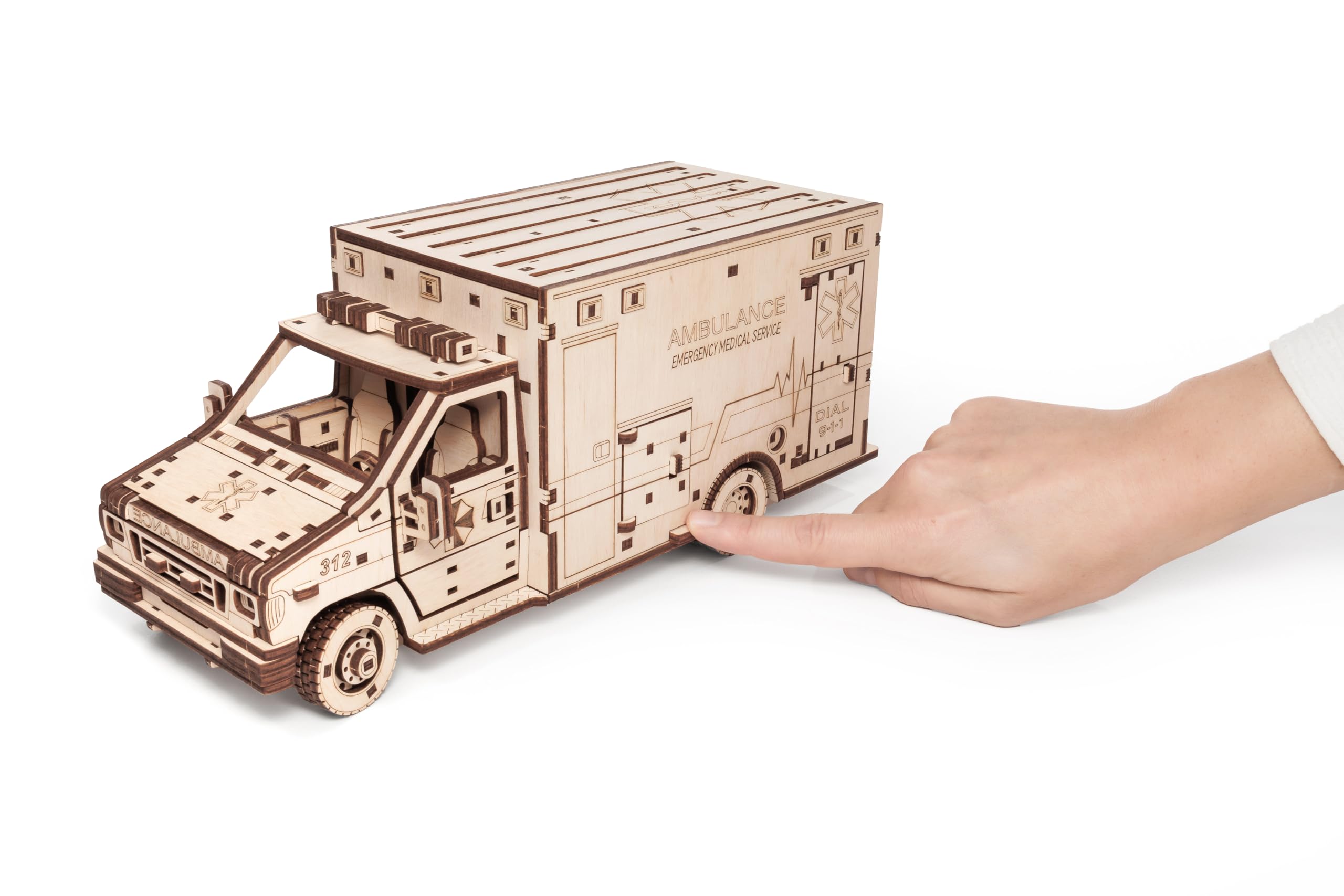 EWA Eco-Wood-Art AMBULANS – Drewniany Zestaw DIY z Mechanizmem Nakręcanym, Idealne na Prezent – Drewniane Puzzle 3D do Samodzielnego Montażu dla Nastolatków i Dorosłych (14+) – 386 szt.