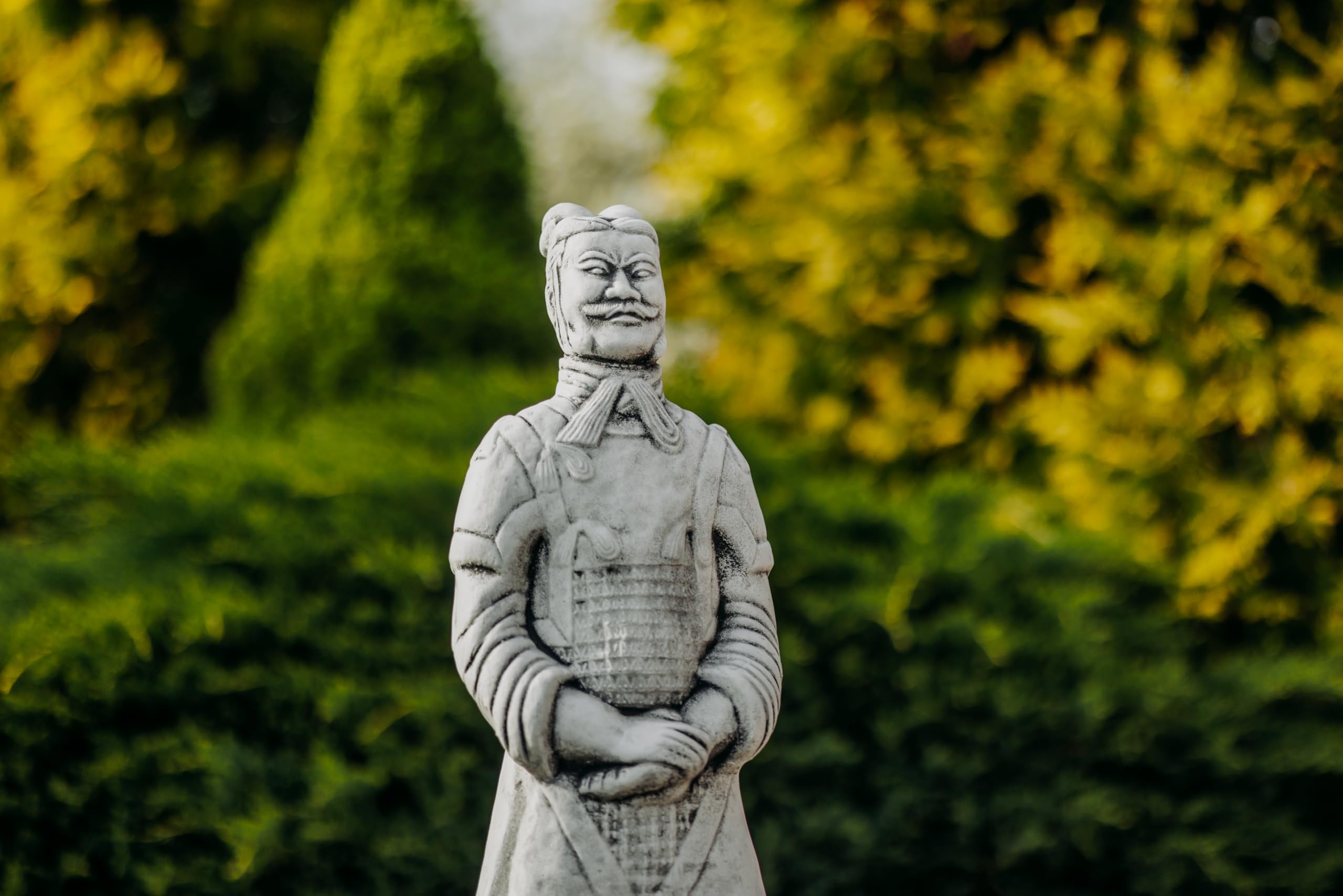 gartendekoparadies.de Statue eines Chinesischen Terrakotta-Kriegers, Steinfigur, Grau, Frostsicher aus Steinguss für Außenbereich, H. 64 cm, 17 kg