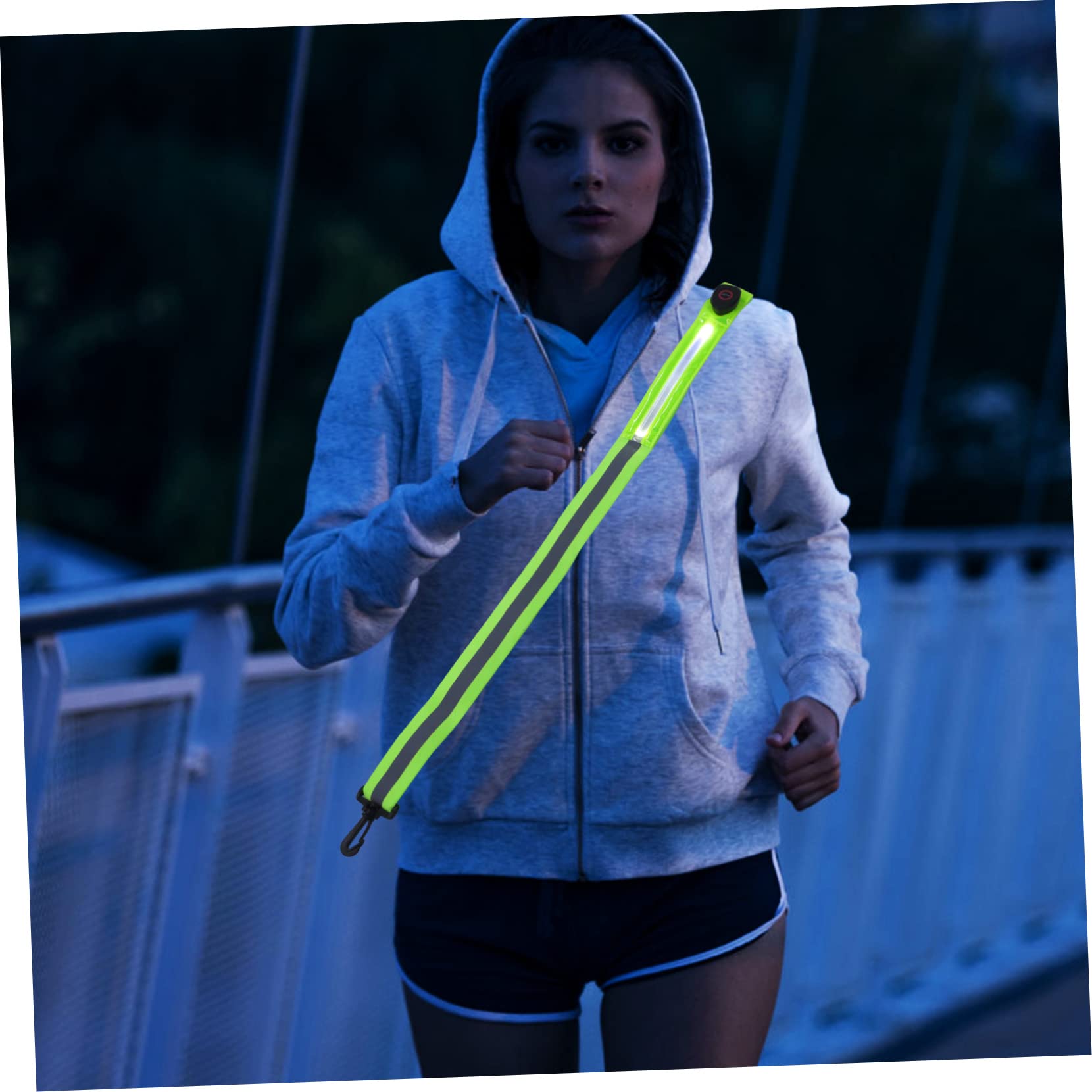 ibasenice Ceinture de Course Réfléchissante LED Bandes Lumineuses Rechargeables pour Activités Nocturnes Équipement de Sécurité Hautement Visible pour Jogging et Randonnée