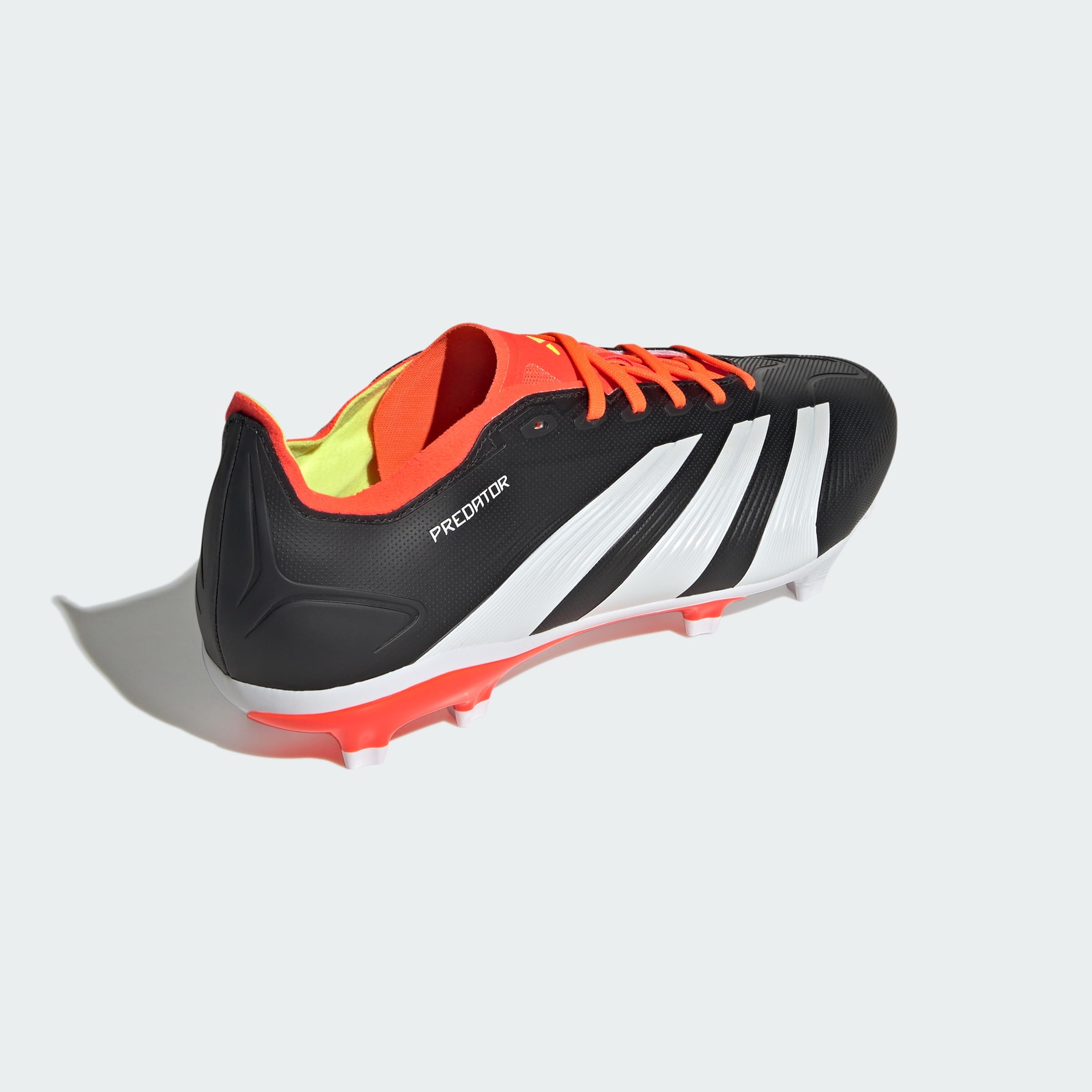 adidas Unisex Bota de fútbol Predator League césped Natural seco