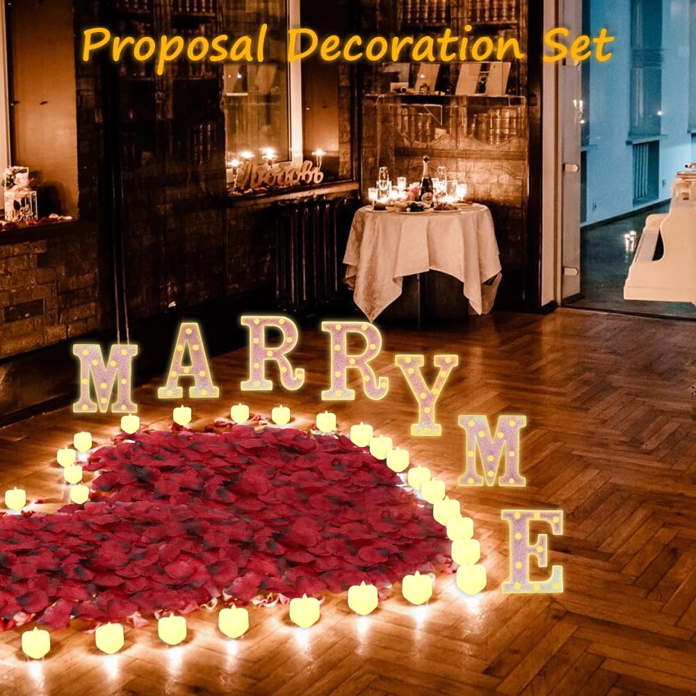 Rosa MARRY ME Leuchtbuchstaben als Dekoration für Heiratsanträge, 3D Buchstabe Licht Vorschlag Dekoration mit 24 flammenlosen Herzkerzen, 2000 Rosenblättern für Heiratsanträge (M)