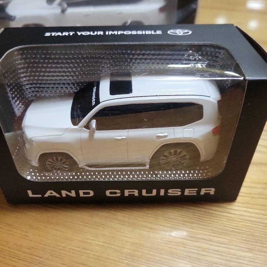 デウス エクスマキナ ランドクルーザー300 ミニカー 1/30スケール