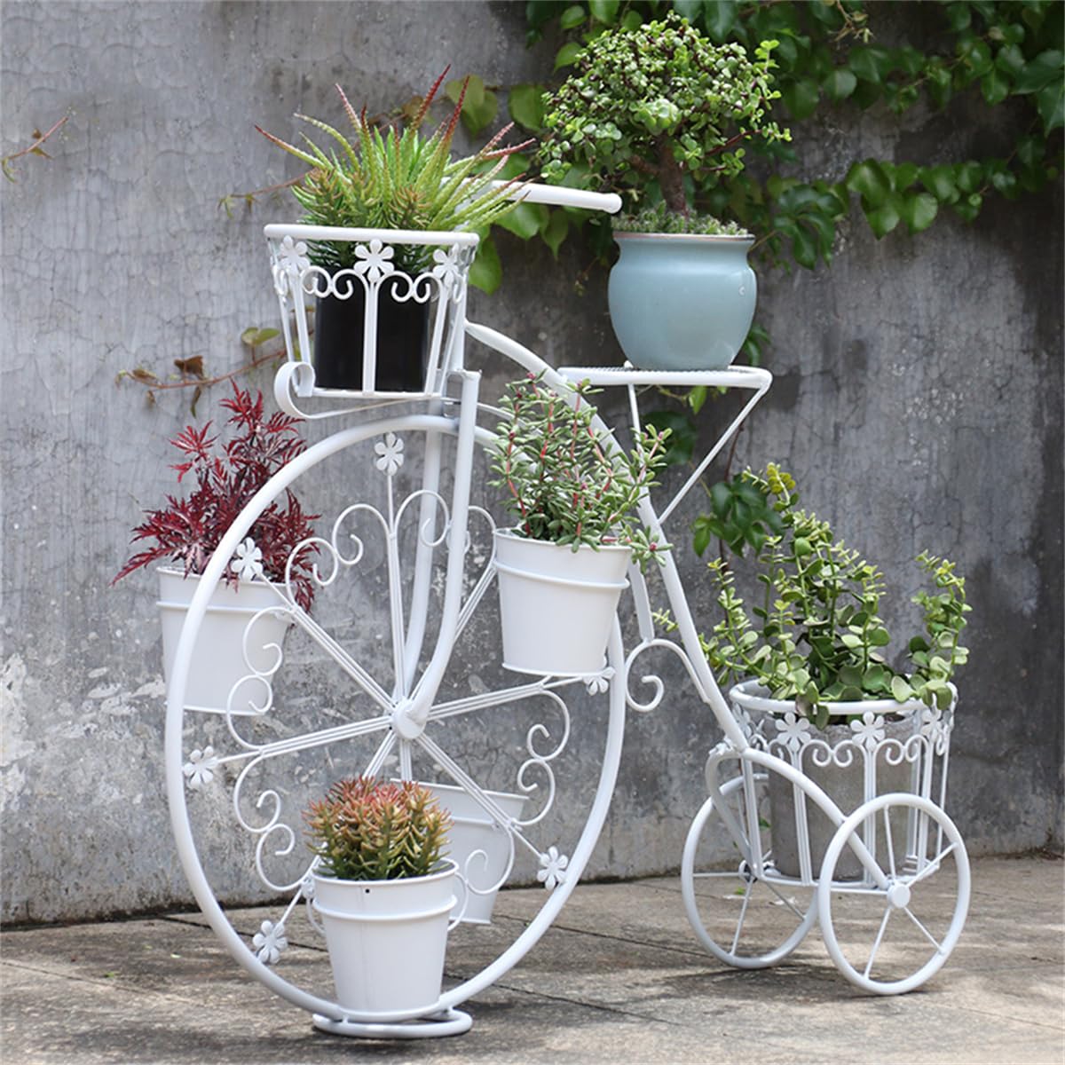 Étagère à plantes mobile pour sublimer votre terrasse et salon avec style fer forgé