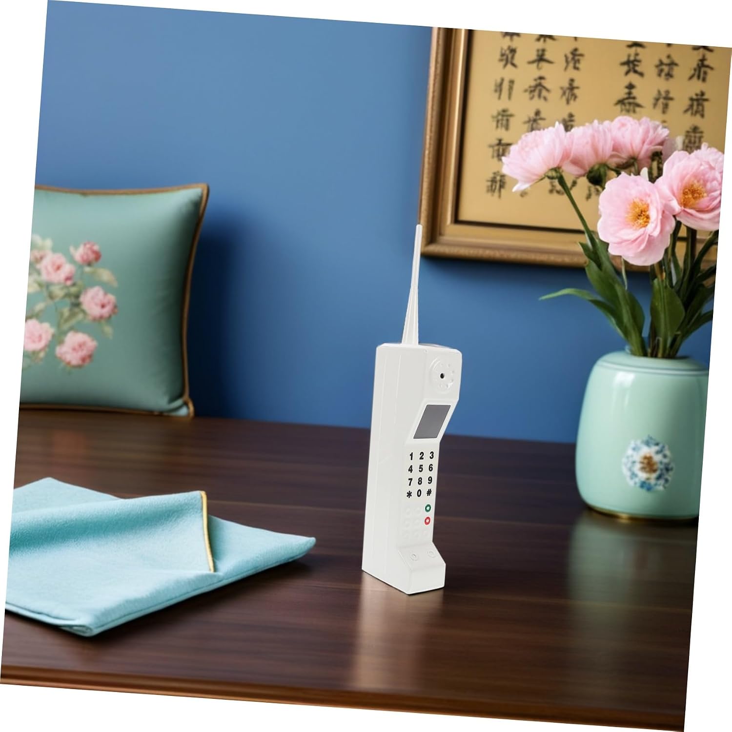 BESPORTBLE 2pcs Retro Brick Cell Phone Model Vintage Old Telephone Prop for Halloween Party Home Living Decoration Sturdy Build Multipurpose Use Classic Style