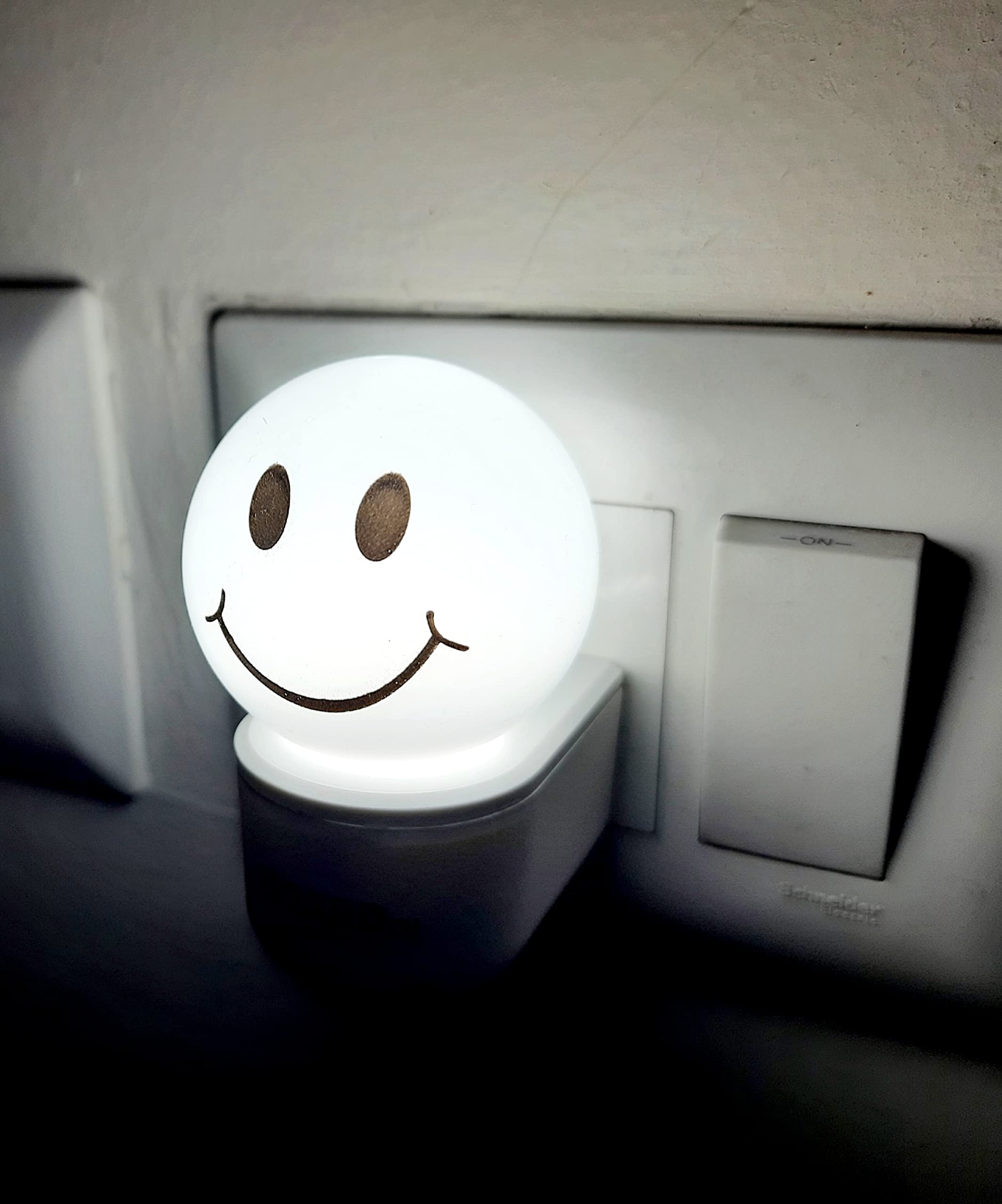 HOARD 0.5W LED Night Lamp with Smiley Face-Pack of 1 (White)-image-31