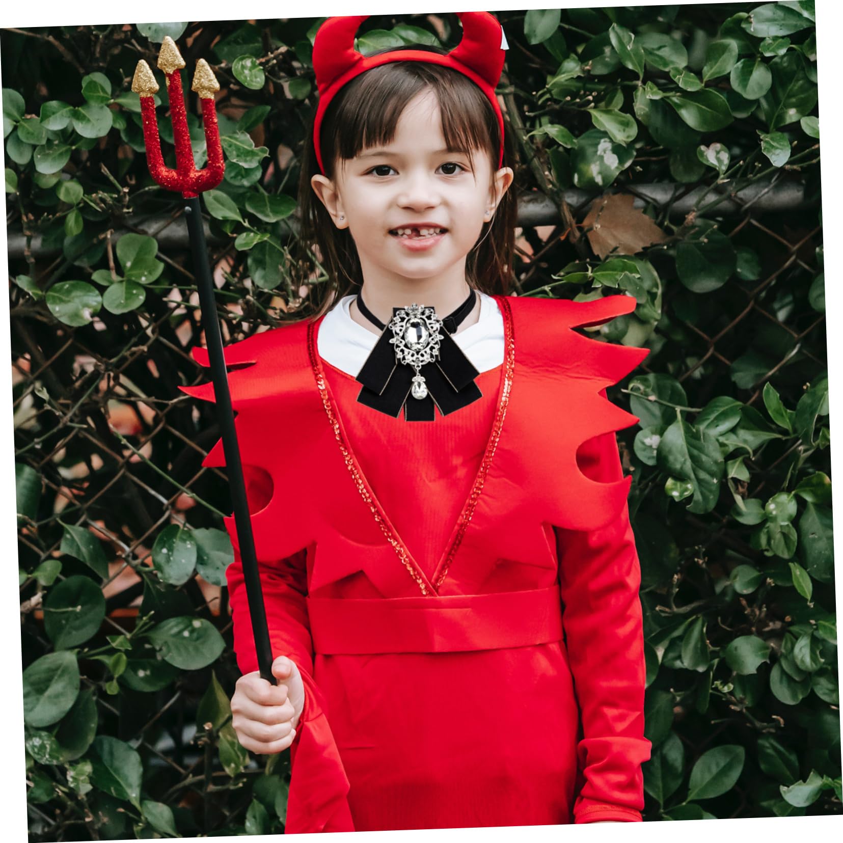 LIOOBO Rhinestone Bow Tie Necklace Look Boys and Girls Evening Dress Safe Performance