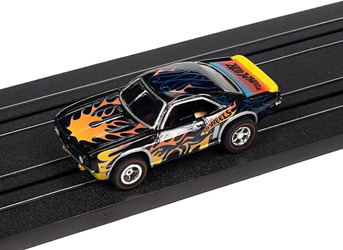 Miniatura 4 de Auto World Hot Wheels Flames Xtraction - 1969 Camaro SS HO Scale Slot Car