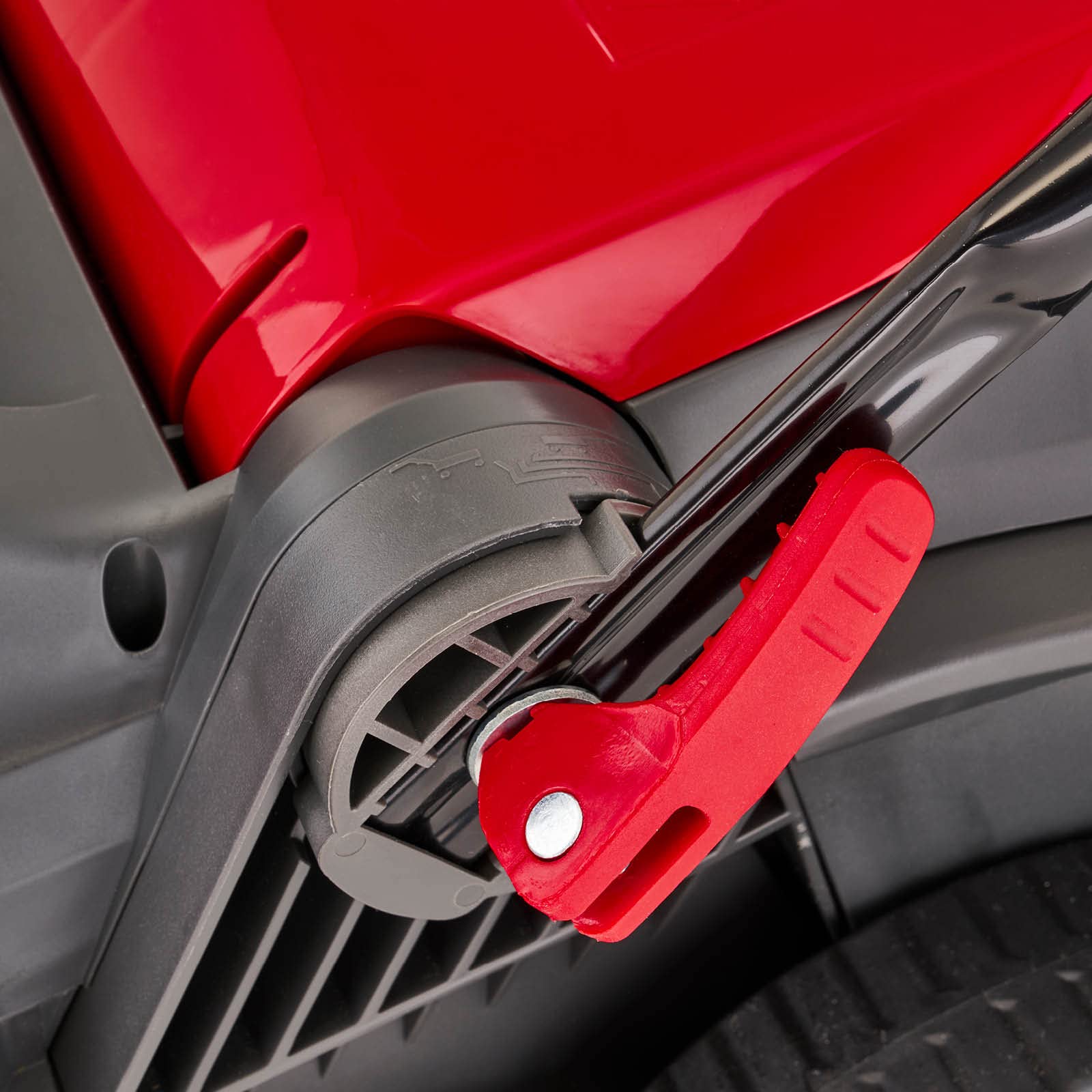 Mountfield Tosaerba Electress 38, larghezza di taglio 38 cm, elettrico, fino a 350 m², include raccoglitore d'erba da 40 litri