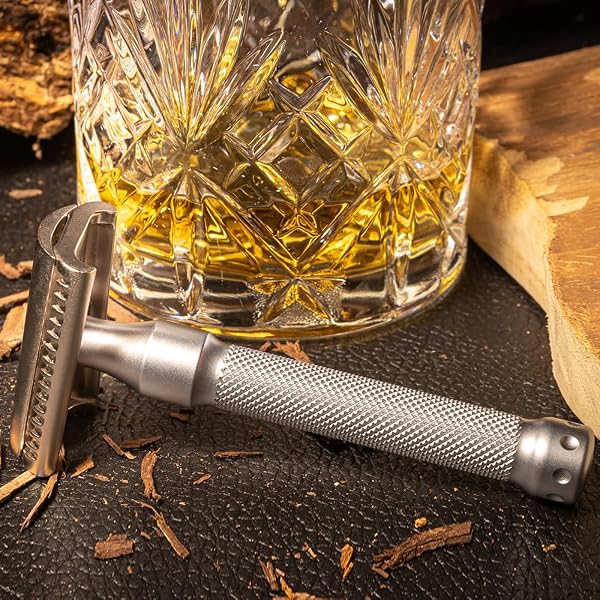 The Goodfellas' smile safety razor legione slant - 4