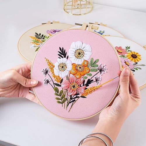 Miniatura 5 de Kit de bordado de flores para principiantes con patrón de mariposa e instrucciones, paquete de 4 kits de punto de cruz, 2 aros de bordado de madera,