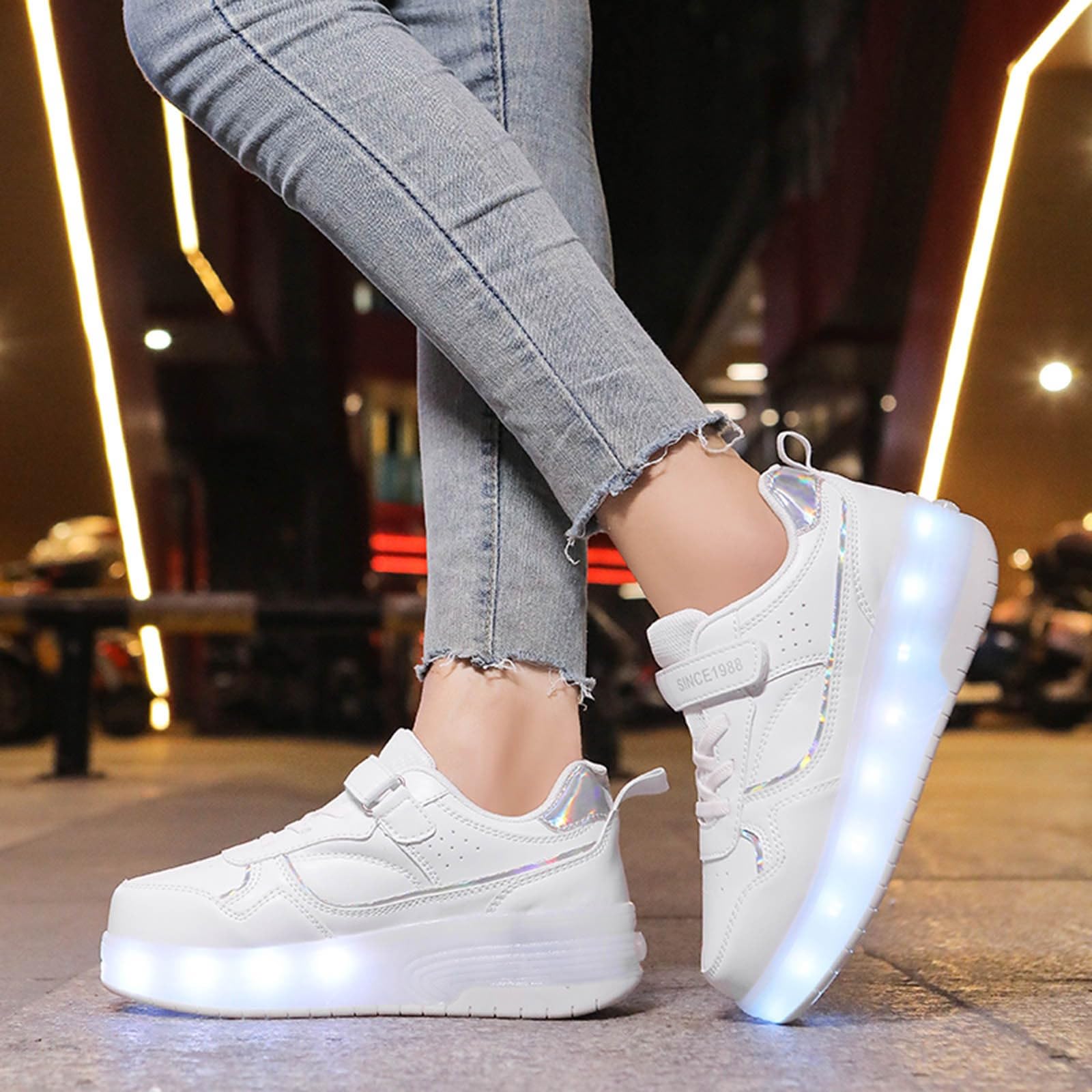 Generisch Scarpe da ginnastica per bambini con suole spesse e ruote integrate, alla moda, leggere, ricaricabili tramite USB, ideali per l'uso quotidiano attivo (bianco, 33,5 Big Kids)