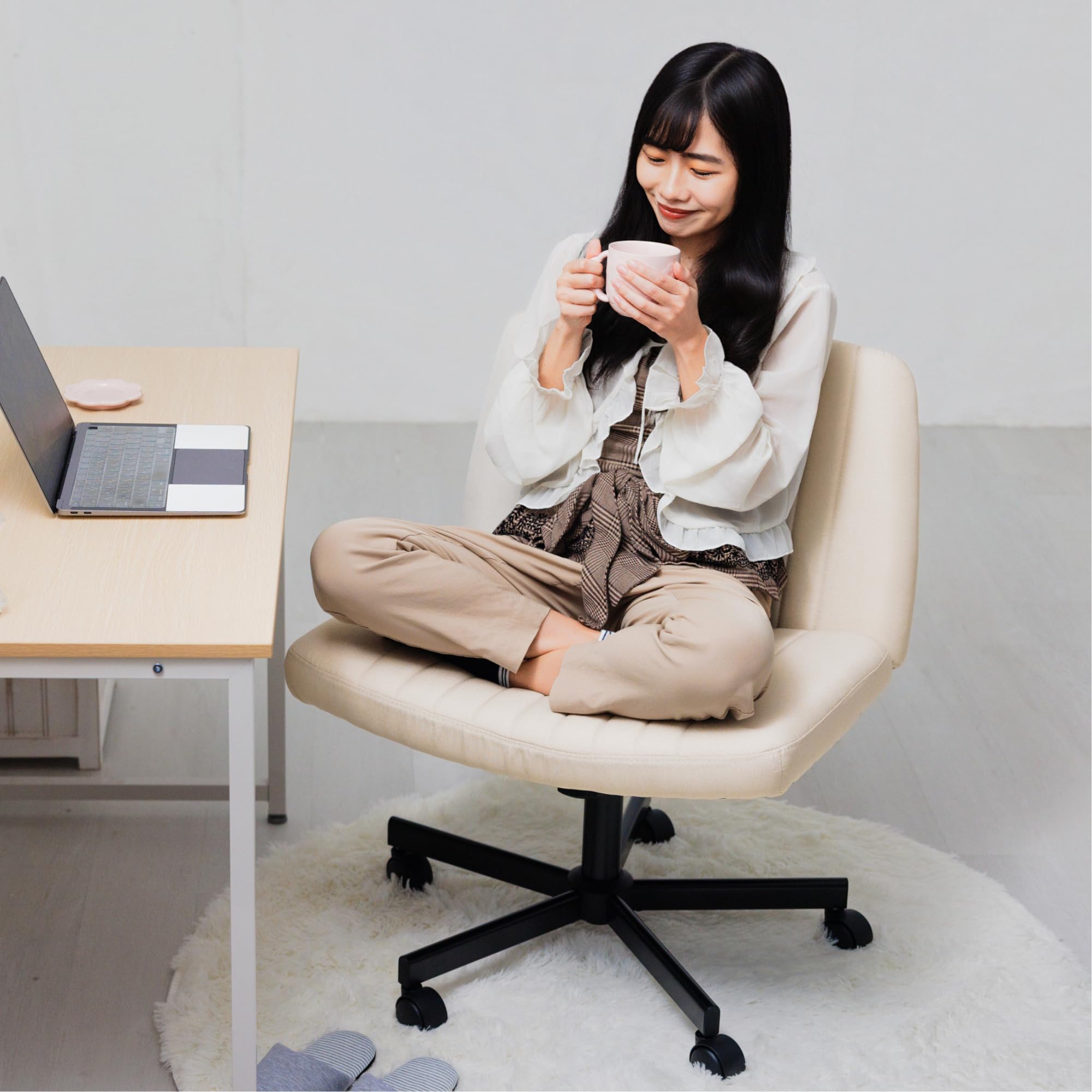 Amazon.co.jp: 【あぐらをかける広々座面】NEOCHAIR デスクチェア