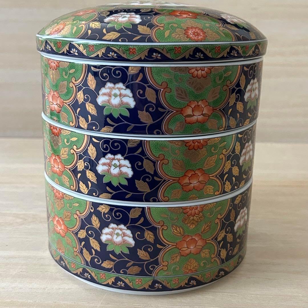 庫山窯 菊金唐草 金襴手 手まり三段重 重箱 おせち器 正月 和食器 染錦 金彩 庫山窯 菊金唐草 金襴手 手まり三段重 重箱 おせち器 正月