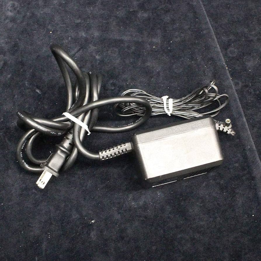 【中古】POD XT LIVE 純正電源アダプタ、ソフトケース付 中古/ジャンク)Line6 POD XT Live (専用電源アダプター付き