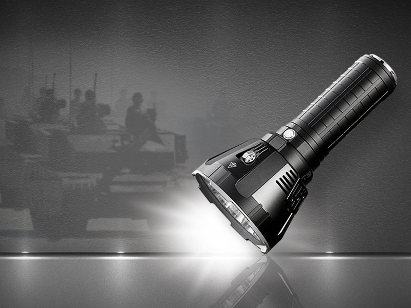 新品，得価】 IMALENT MS18W 暖かい光 ウォーム 大きい 懐中電灯