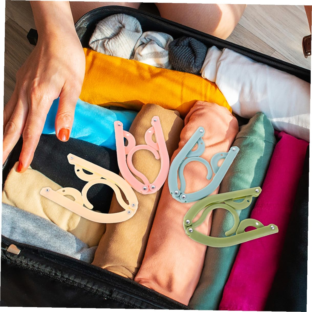24 Faltbare Reisekleiderbügel aus Kunststoff für Hosen Unterwäsche Hotels