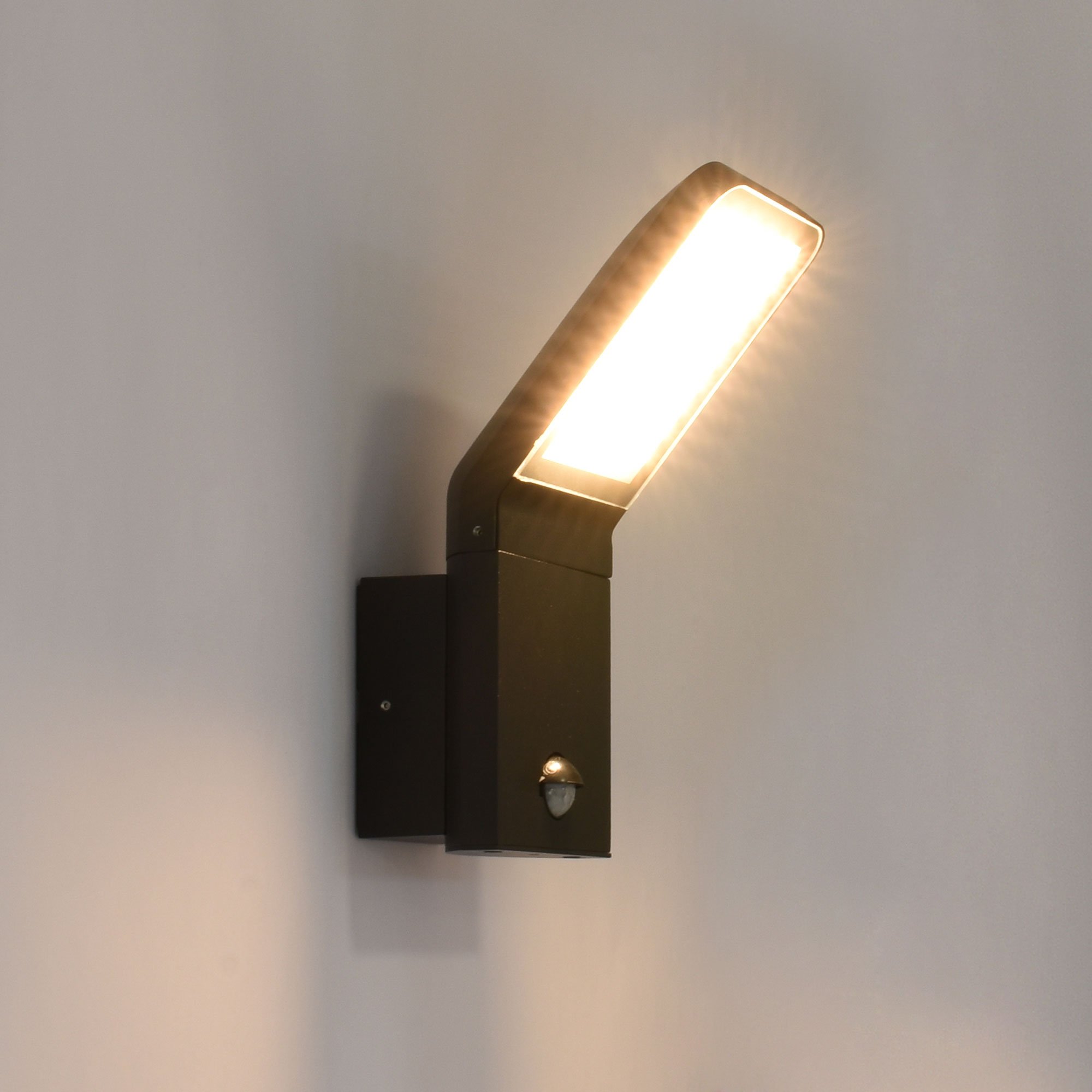 Maxkomfort LED Außenleuchte mit Bewegungsmelder IP54 Außenlampe Wandleuchte Flurleuchte Badleuchte Schwarz 10W 695 Lumen 337A1