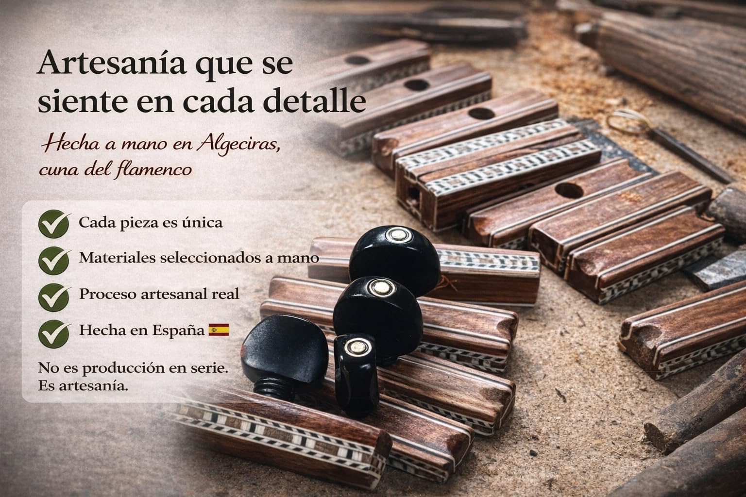 Cejilla Artesanal “La Moraína” para Guitarra Flamenca – Madera con Cenefa de Marquetería, Clavija de Ébano y Ajuste de Piel de Vaca, Cuerda Resistente