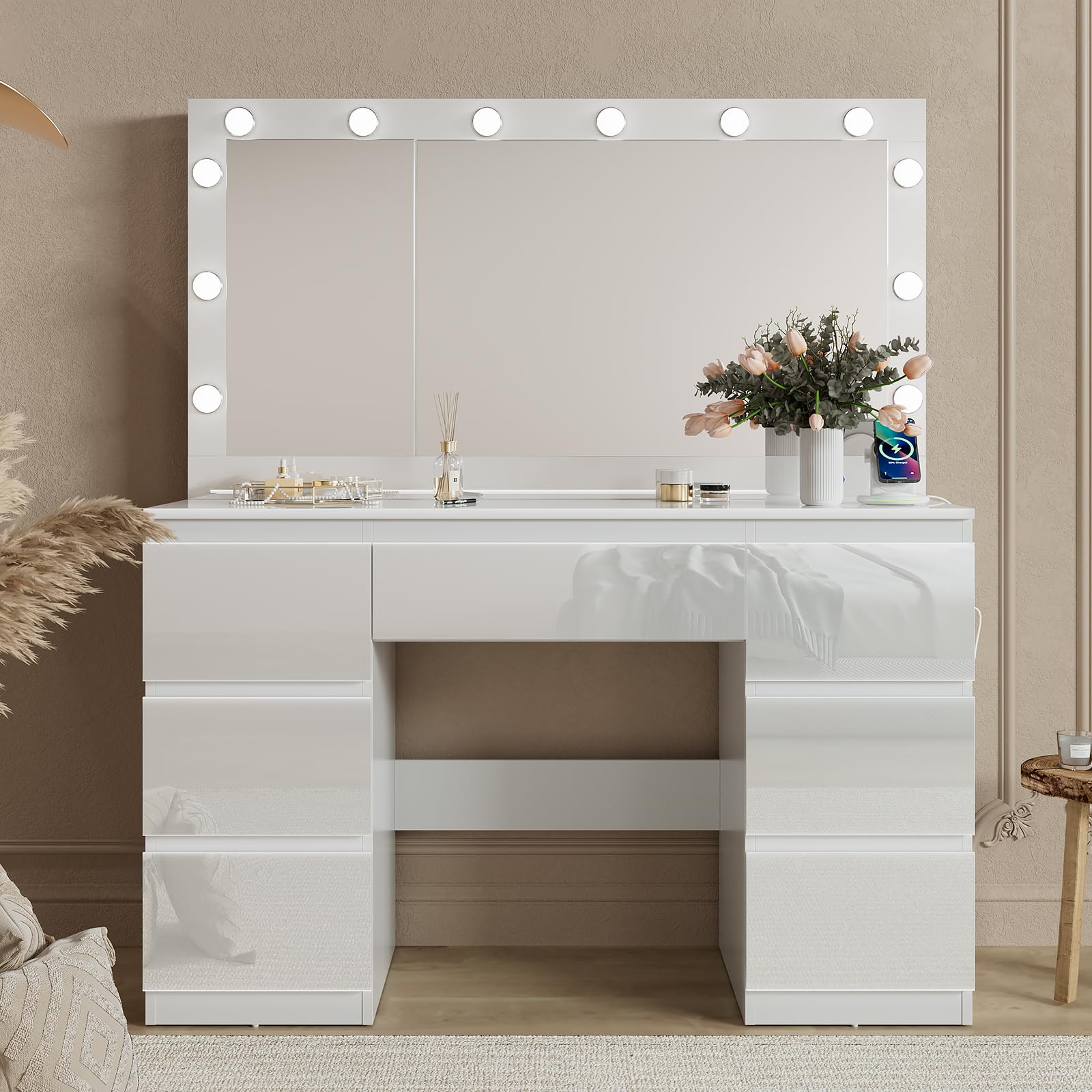 TRIUMPHKEY Bianco Lucido Toeletta Trucco con LED e Prese,Postazione Trucco con Grande Specchio,120 x 40 x 140 cm,Tavolo da Trucco con 7 Cassetti e Armadio per Gioielli