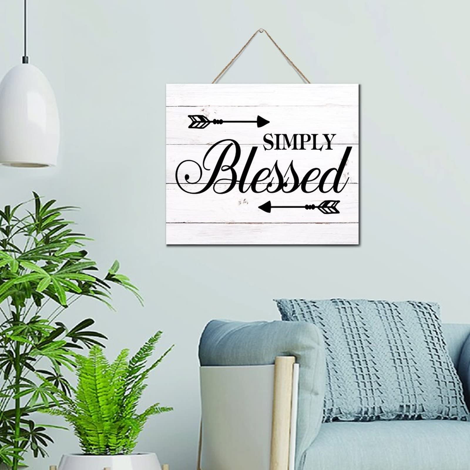Plaque en bois avec citation rustique pour décorer une étagère de chambre