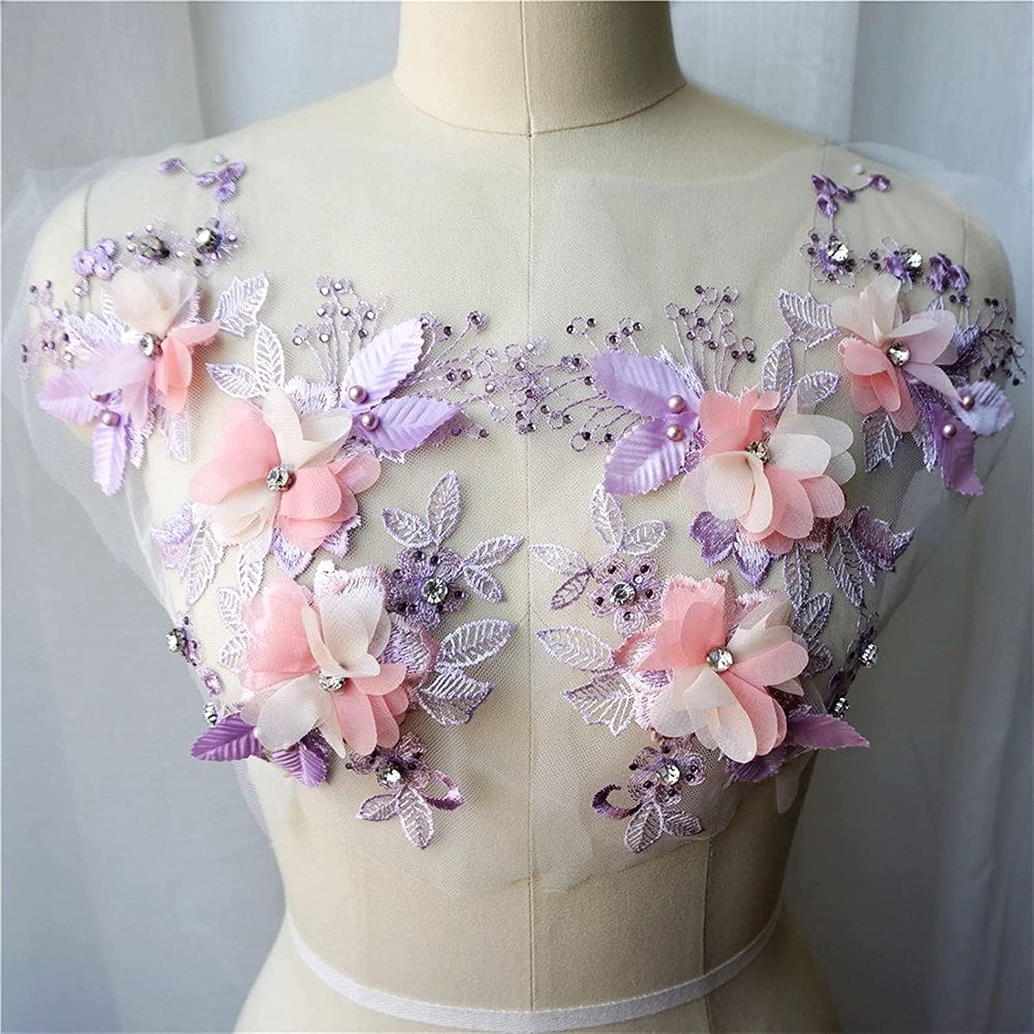 Aplikacje odzieżowe. 3D kwiatowe koronkowe koraliki materiałowe Rhinestone haftowane aplikacje na suknie szyć naszywki do dekoracji ślubnych sukienka DIY(Purple)