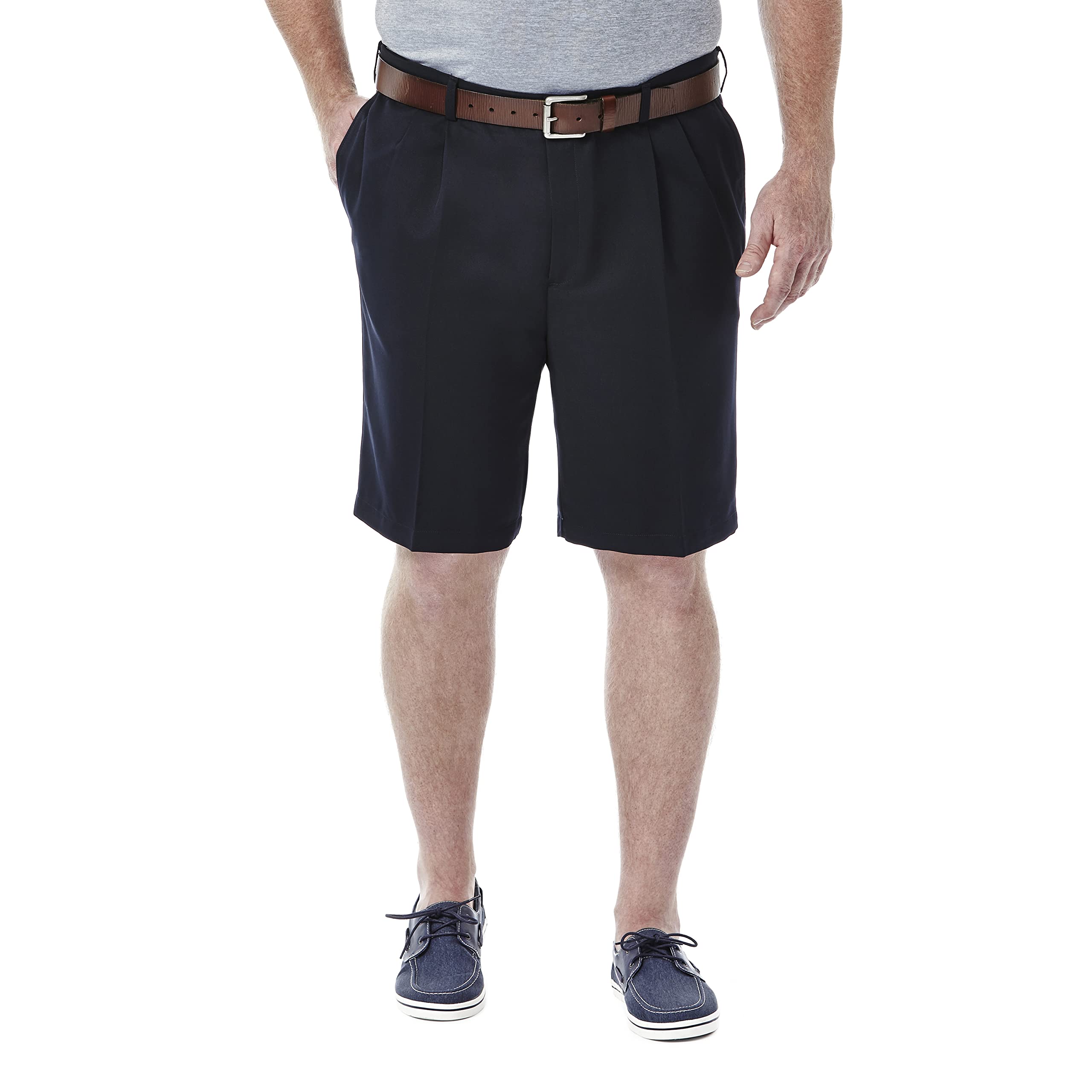 Haggar Men's Cool 18 Classic Fit Pleat Front Expandable Waistband Short (Regular and Big & Tall Sizes)