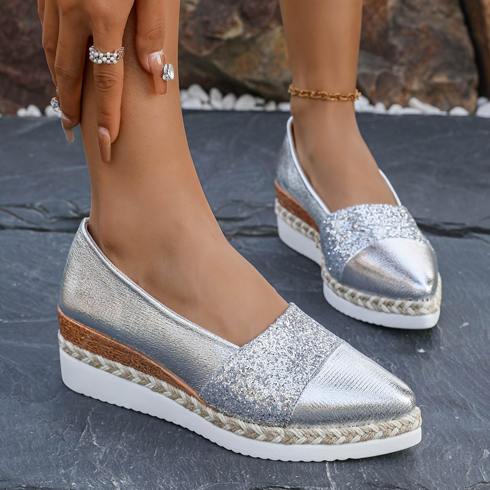Basket Femme Shoes légères et Confortables Espadrilles à Plateforme Tissées Décontractées pour Femmes Shoes Respirantes Légères Confortables pour la Marche Quotidienne