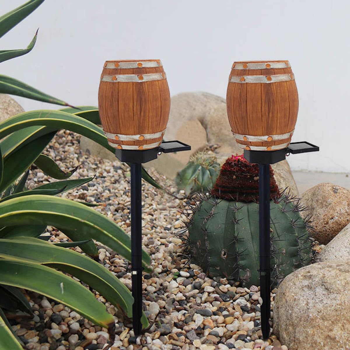YARNOW Luce Solare da Giardino a Forma di Botte in Resina, Decorativa e Creativa, Senza Fili, per Prato e Patio, Lampada a Energia Solare per Esterni