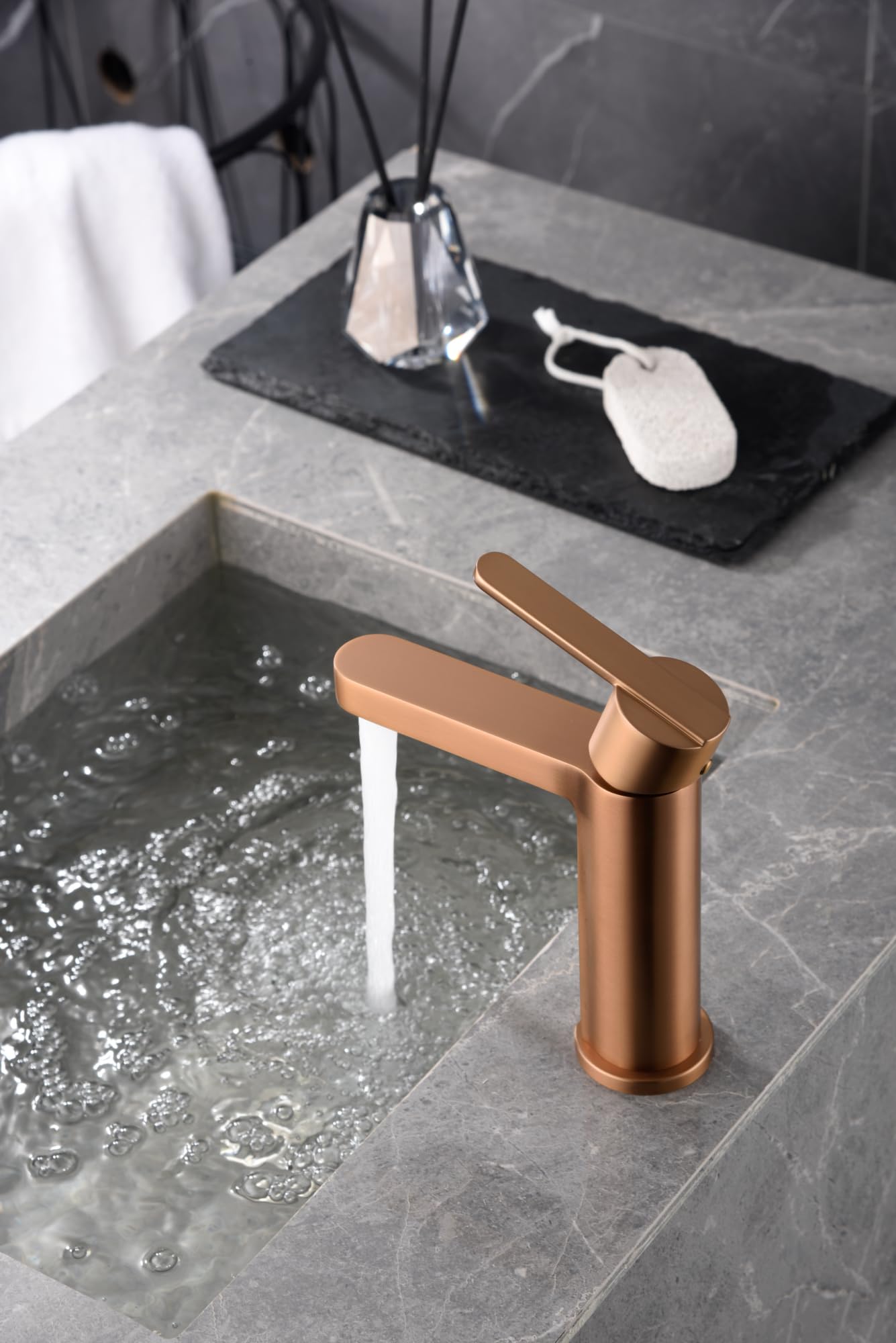 IMEX Monomando de Lavabo SERIE ROMA – Grifo de Latón con Cartucho Cerámico Ø28 mm TOP, Grifo Lavabo Moderno, Flexos 3/8". (Oro Rosa Cepillado)