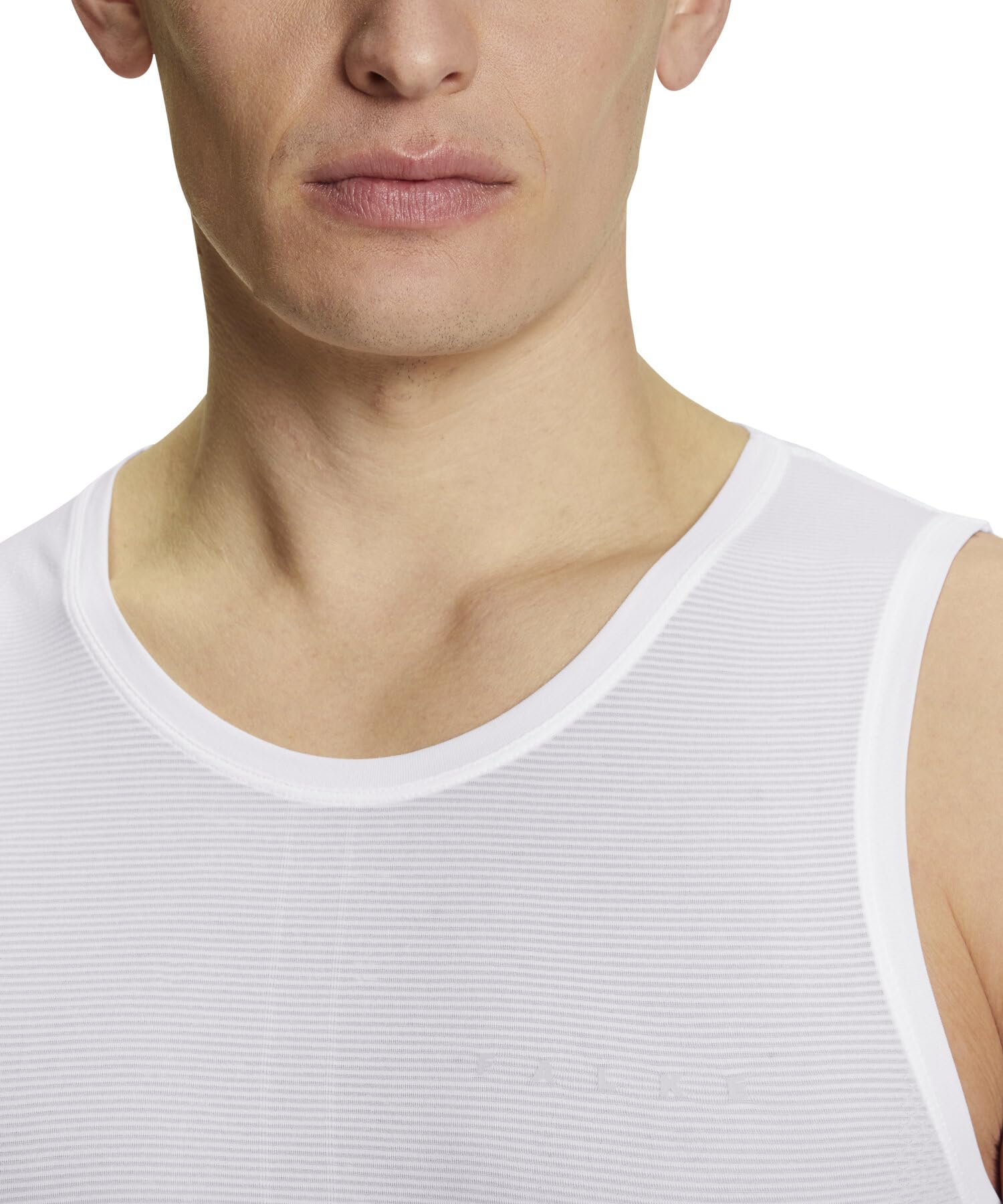 FALKE Herren Ultralight Cool Funktionsunterhemd Singlet schnelltrocknend atmungsaktiv nachhaltiges Funktionsmaterial warme bis heiße Temperaturen ultraleicht kühlend Funktionsunterwäsche 1 Stück