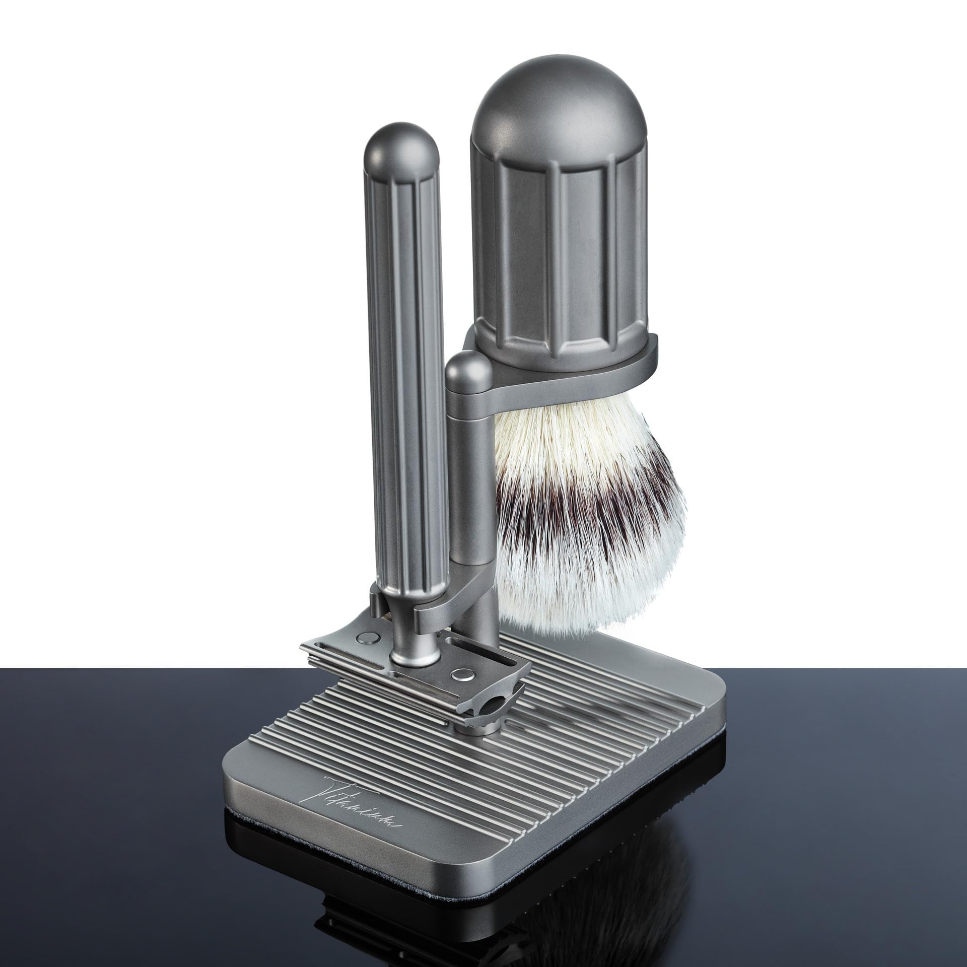 Titanium Rasuerset mit Rasierhobel, Veganem Rasierpinsel und Rasierständer, Titangrau | Titan Rasurset für präzise und hautschonende Nassrasur
