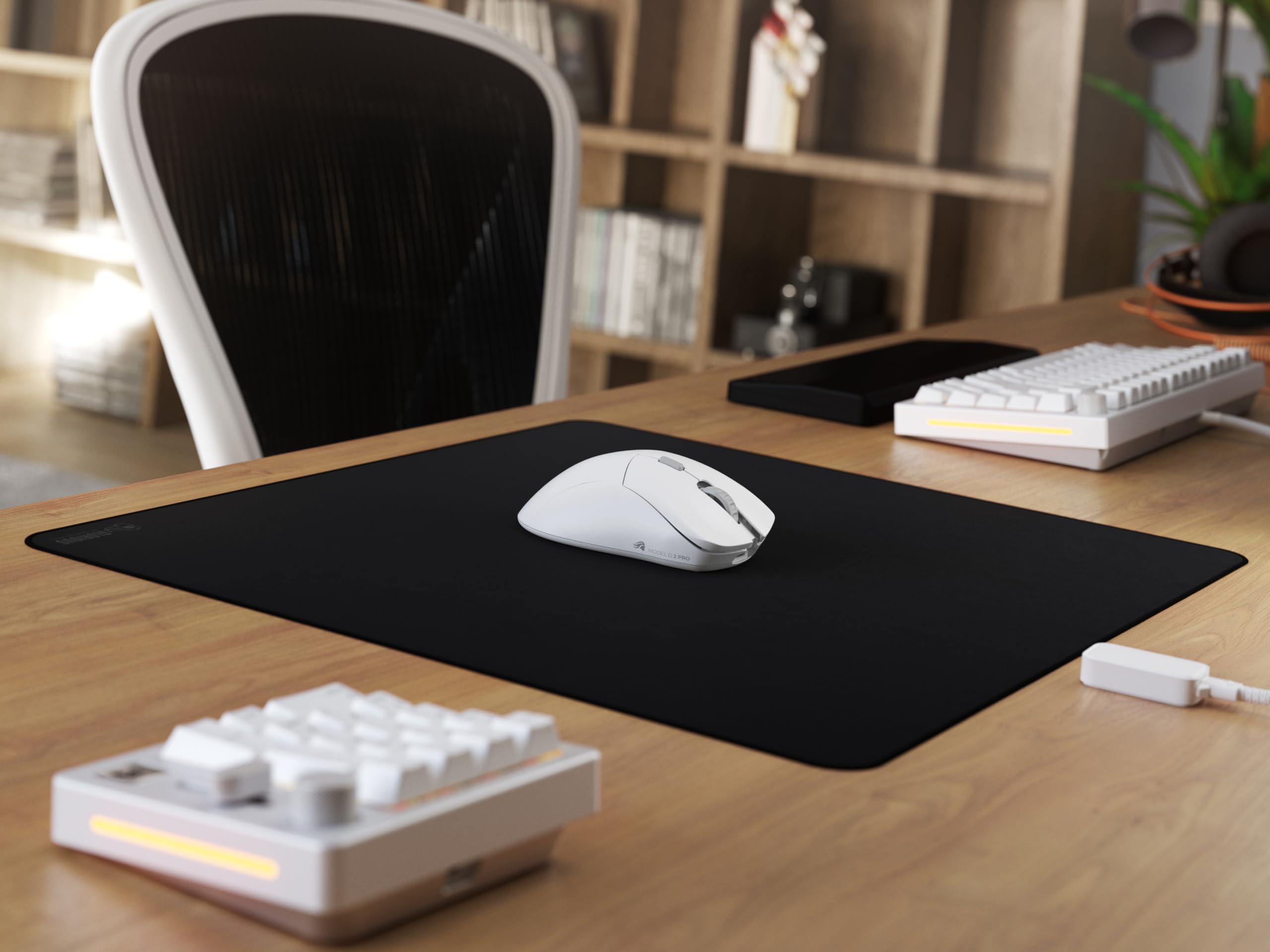 GLORIOUS Model D 2 PRO 4K/8K Wireless Gaming-Maus, 62g, 26k DPI, in Weiß