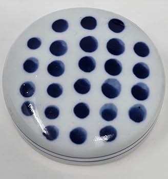 青地に白い花の陶磁器皿 鈴木智尋】青白磁輪花楕円皿 – うつわ御結