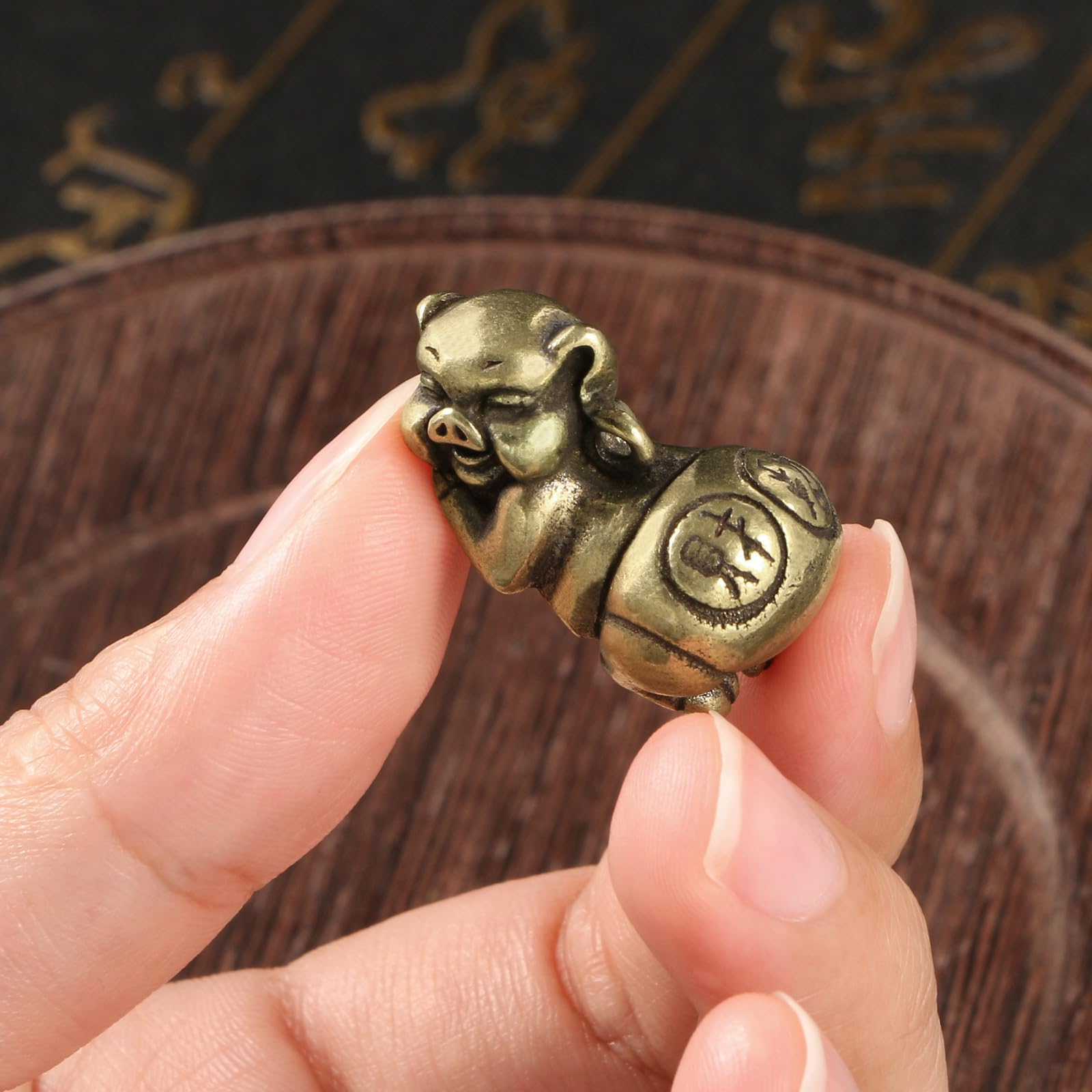 YANGPZFC Small Copper Pig Pendant Ornament Brass Statue For Desk Decor, Handcrafted Vintage Sculpture