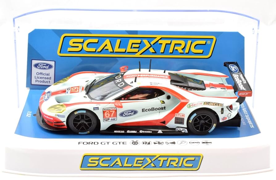 Amazon.com: Scalextric Ford GT GTE #67 1:32 Analog Slot Race