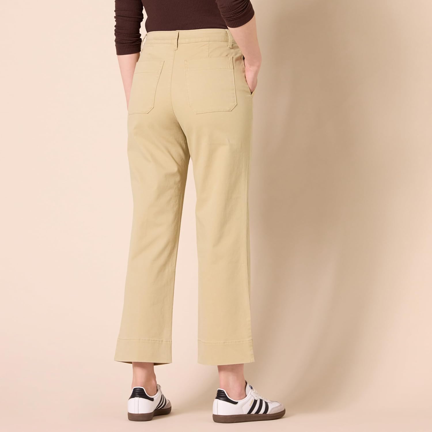 Amazon Essentials Women's High-Rise Wide Leg Khaki Pant, Stretchy Business Casual