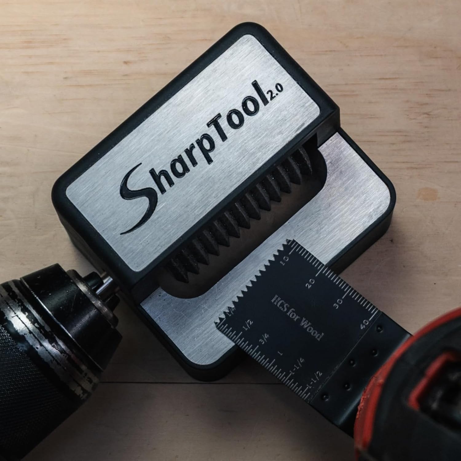 SharpTool 2.0 Afilador para Hojas de Sierra Multitool – Afilador de Precisión para Taladro para Afilar Hojas de Inmersión BIM, HCS y HSS, Accesorio para Herramienta Multifunción