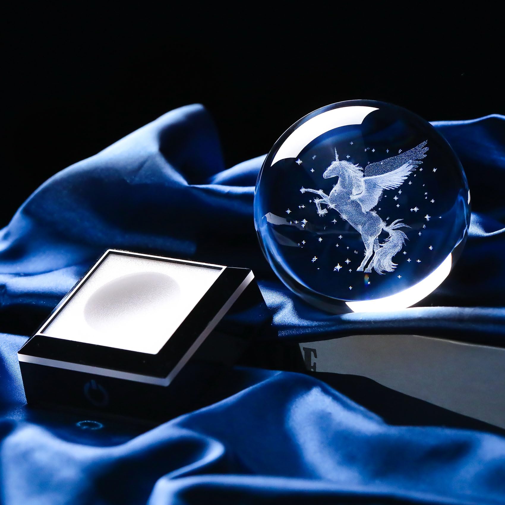 Boule à neige licorne 3D en cristal pour femme, décoration de nuit licorne gravée au laser pour chambre de fille, adulte ou fille